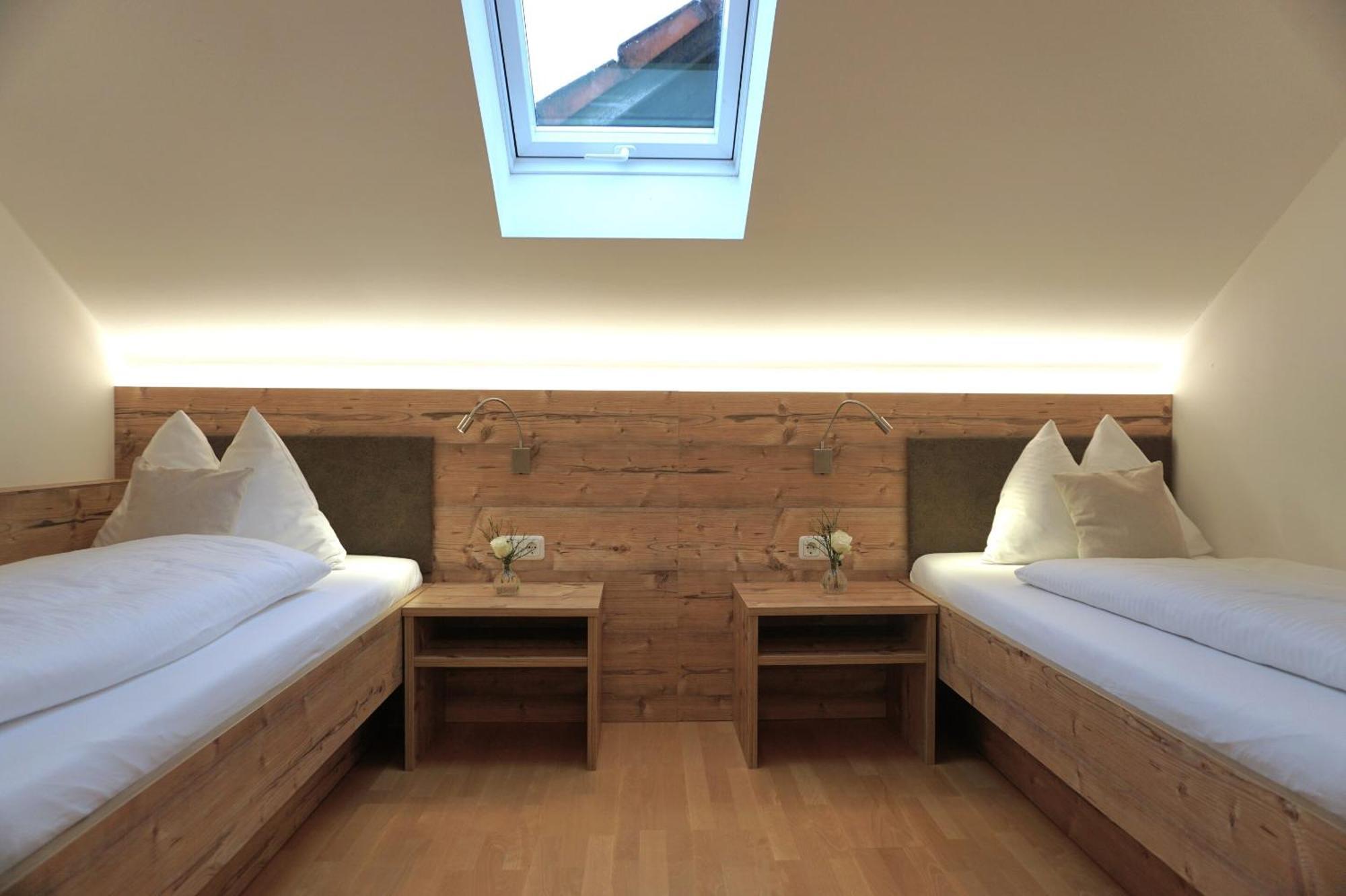 Landhotel Und Gasthof Kirchberger Wildsteig Chambre photo