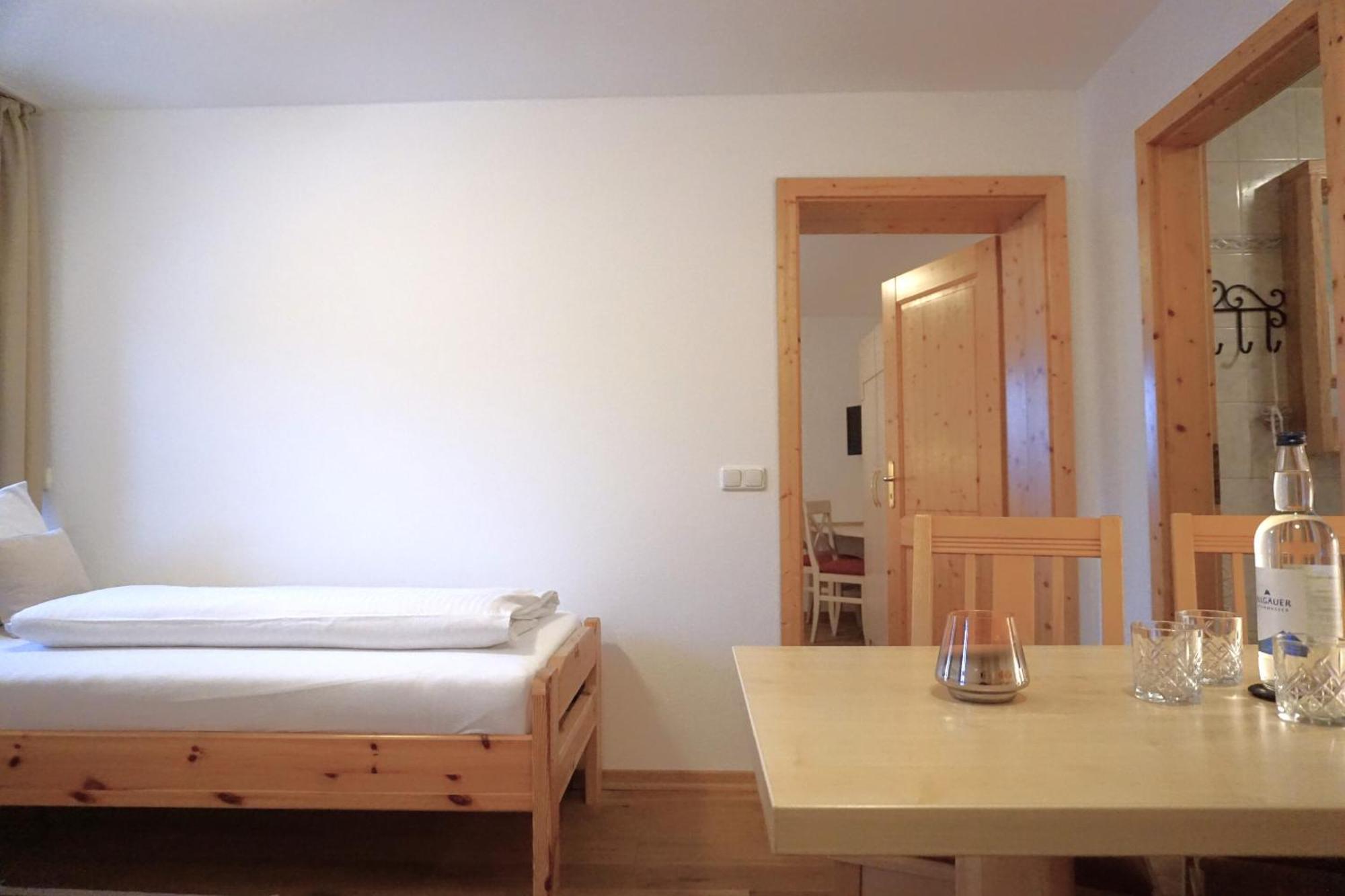 Landhotel Und Gasthof Kirchberger Wildsteig Chambre photo